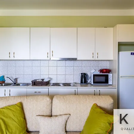 Mare With Infinite Sea Views! Semesterbostad Plateies