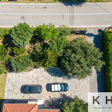 Mare With Infinite Sea Views! Semesterbostad