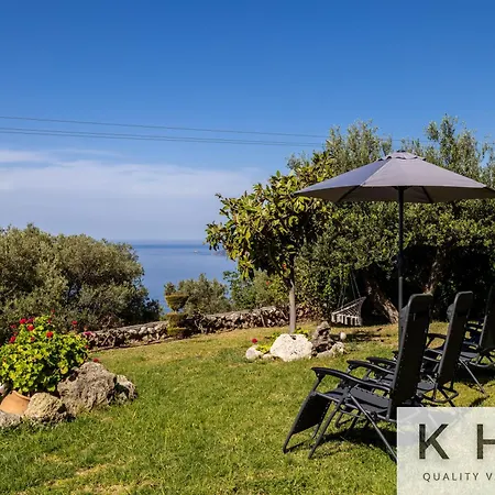 Mare With Infinite Sea Views! 度假居 Plateies
